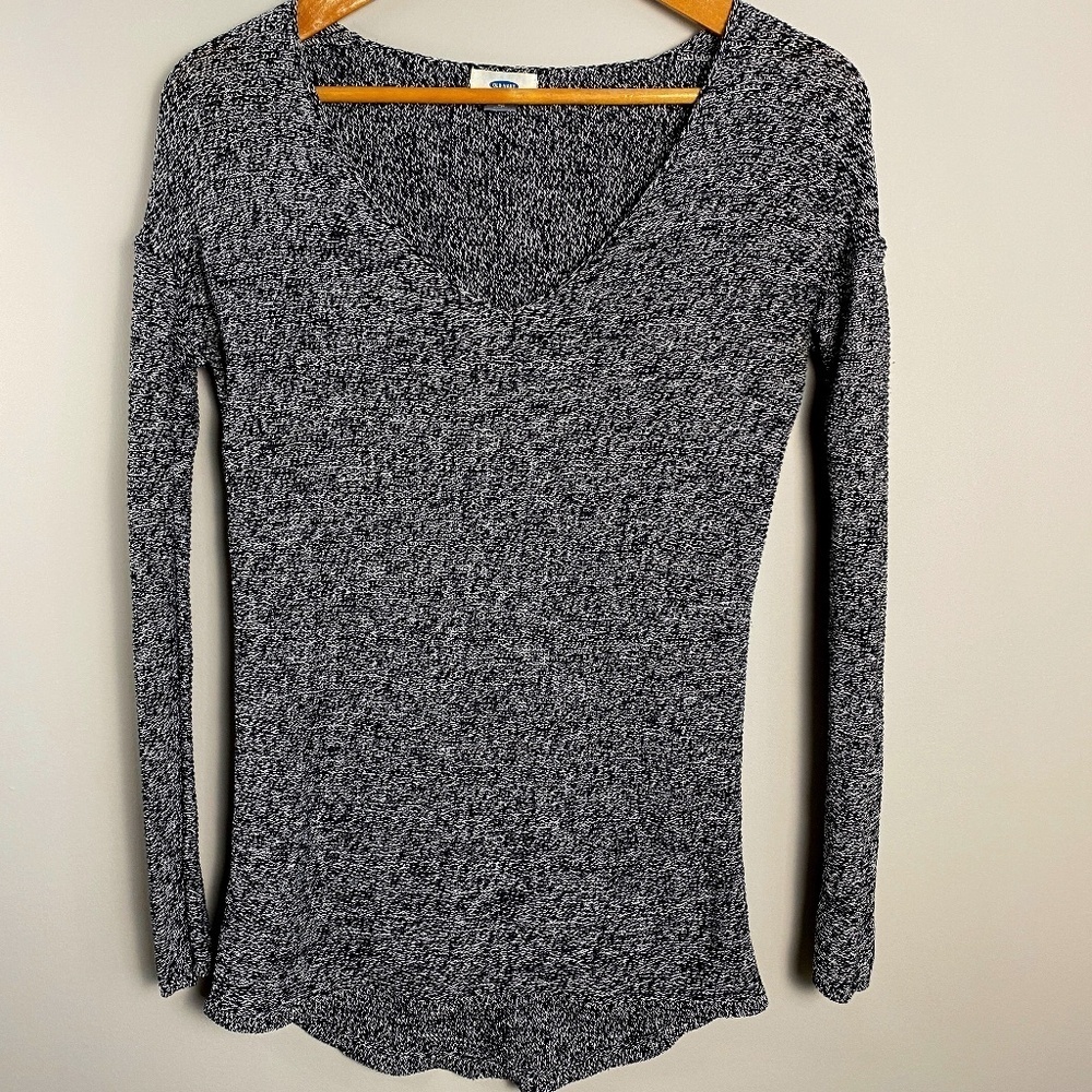 Old Navy Women's Black + White Round Neck Long Sleeve Knit Sweater Size‎ X-Small